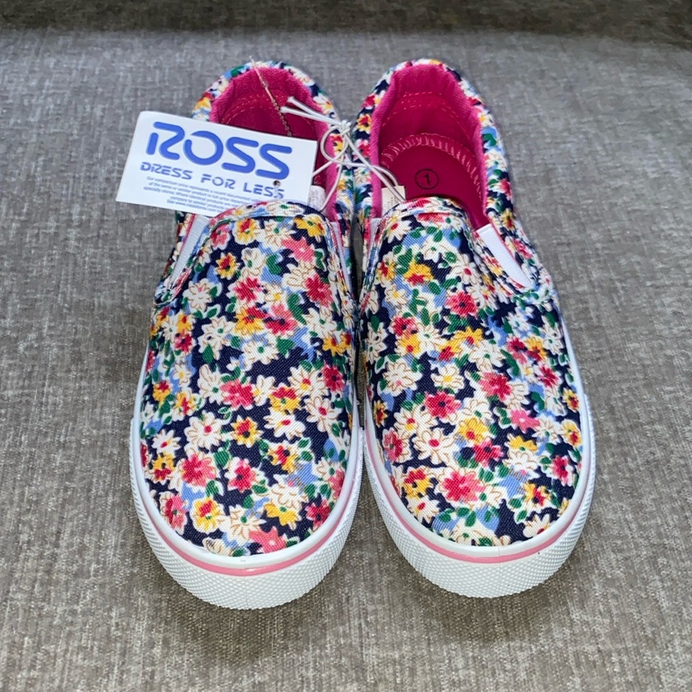 Girls slip on shoes